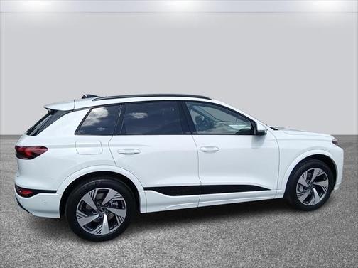 2025 Audi Q6 e-tron Premium Plus quattro