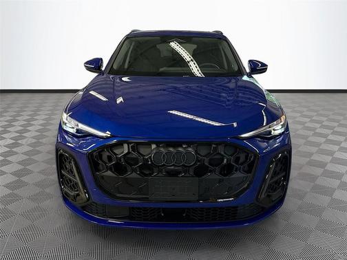 Ultra Blue Metallic 2026 Audi Q5 Premium Plus TFSI quattro S tronic