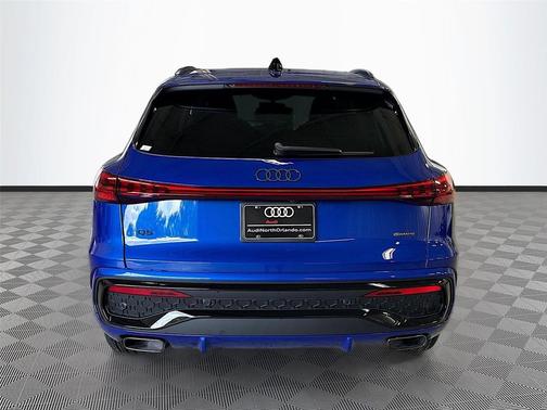 Ultra Blue Metallic 2026 Audi Q5 Premium Plus TFSI quattro S tronic