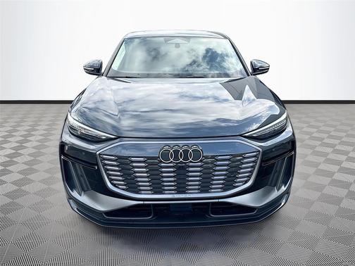 Manhattan Gray Metallic 2025 Audi Q6 e-tron Prestige