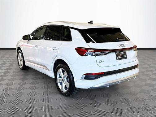 Glacier White Metallic 2023 Audi Q4 e-tron Premium Plus 50 quattro