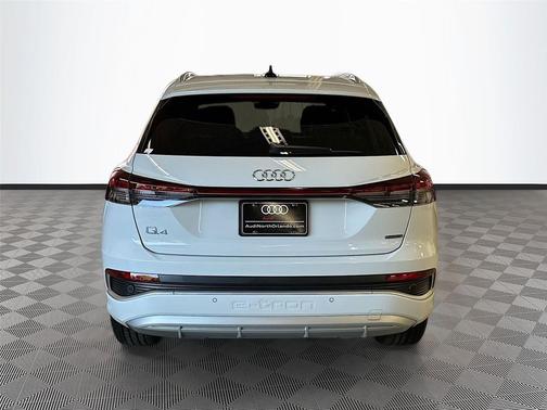 Glacier White Metallic 2023 Audi Q4 e-tron Premium Plus 50 quattro