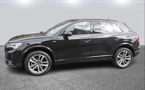 2025 Audi Q3 Premium 45 TFSI S line quattro Tiptronic