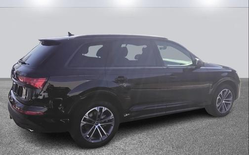 2026 Audi Q7 45 Premium