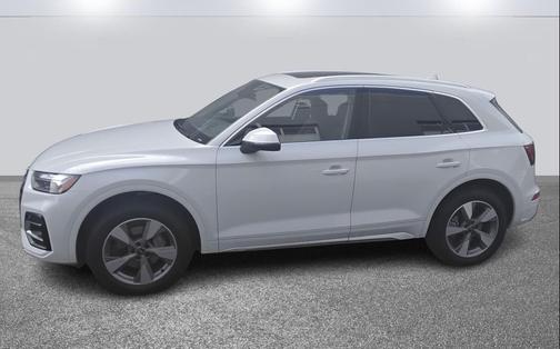 2023 Audi Q5 40 Premium