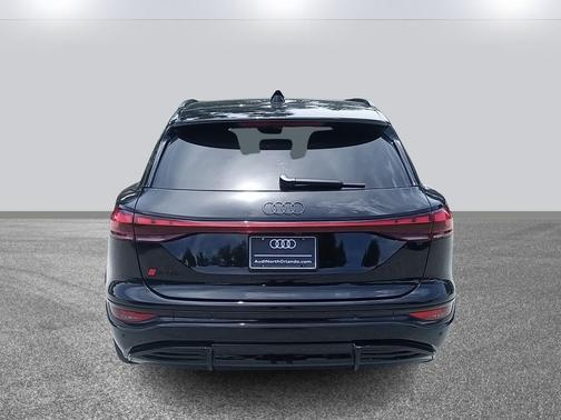 2025 Audi SQ6 e-tron Premium Plus quattro