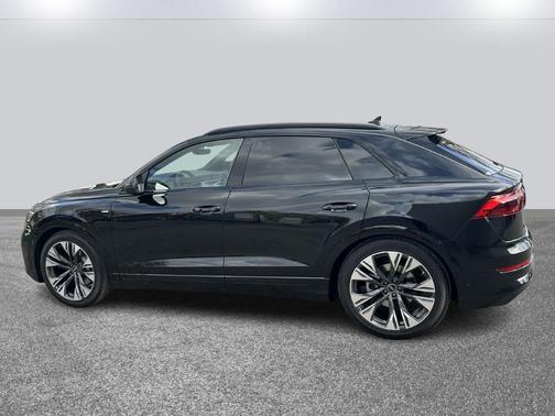 2026 Audi Q8 55 Premium Plus