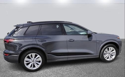 2025 Audi Q6 e-tron Premium Plus