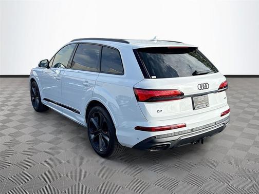 2026 Audi Q7 55 Premium Plus