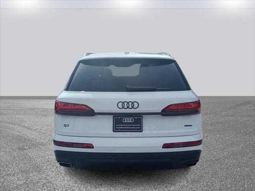 2025 Audi Q7 55 Premium Plus