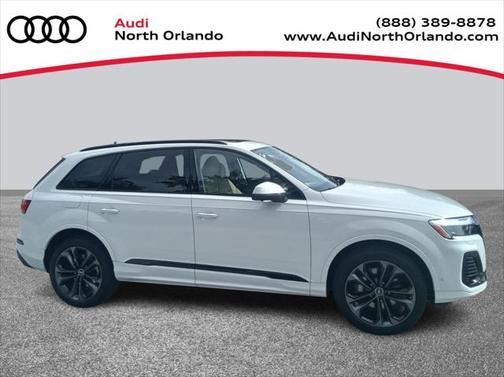 2025 Audi Q7 55 Premium Plus