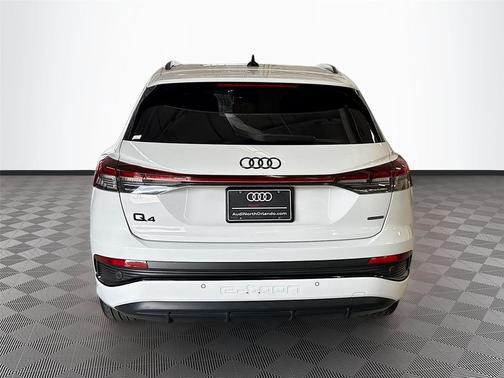 Glacier White Metallic 2024 Audi Q4 e-tron Premium 50 quattro