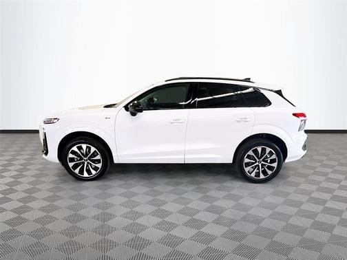 Arkona White 2026 Audi Q3 TFSI quattro S tronic