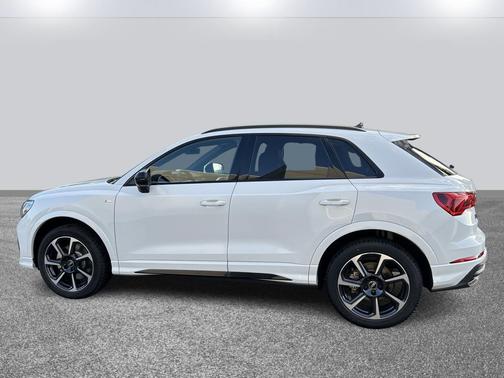 2025 Audi Q3 45 S line Premium Plus