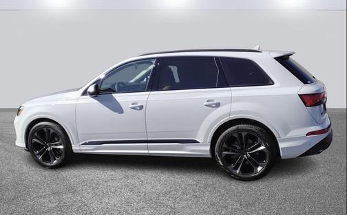 2026 Audi Q7 55 Premium Plus