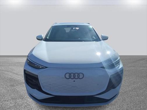 2025 Audi Q6 e-tron Premium Plus quattro