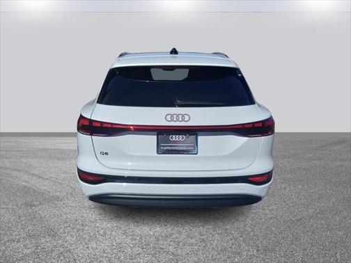 2025 Audi Q6 e-tron Premium Plus quattro