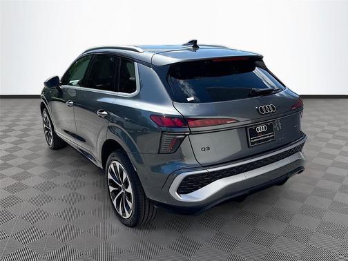 Daytona Gray Pearl Effect 2026 Audi Q3 TFSI quattro S tronic