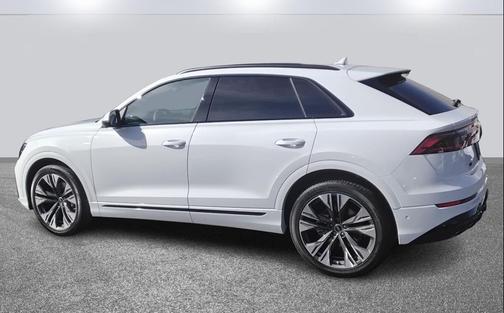 2026 Audi Q8 55 Premium Plus