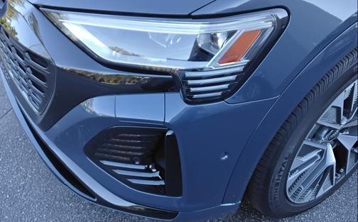 2024 Audi Q8 e-tron Premium Plus