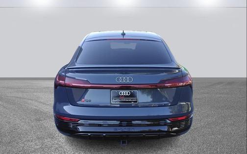 2024 Audi Q8 e-tron Premium Plus