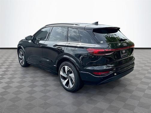 2025 Audi Q6 e-tron Premium Plus quattro