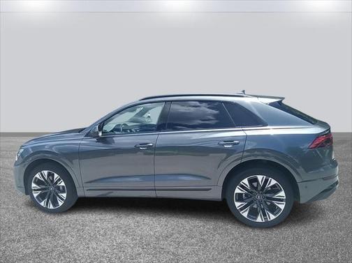 2025 Audi Q8 55 Premium Plus