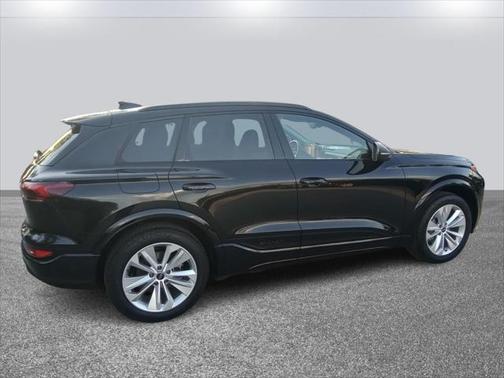 2025 Audi Q6 e-tron Premium
