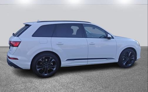 2026 Audi Q7 55 Premium Plus