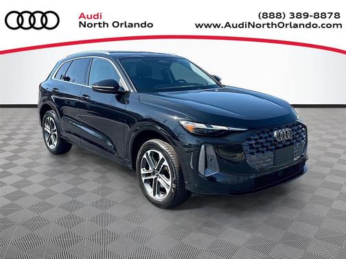 Mythos Black Metallic 2025 Audi Q5 Premium TFSI quattro S tronic