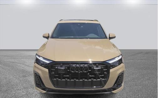 2025 Audi Q7 55 Premium Plus