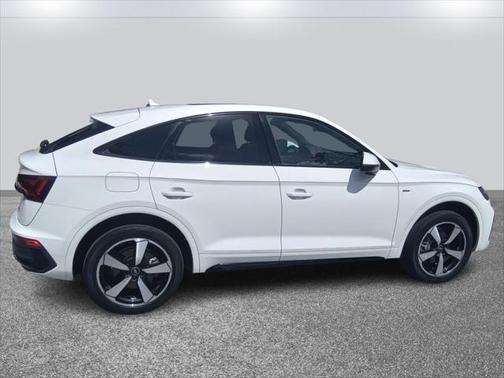 2022 Audi Q5 45 S line Premium Plus