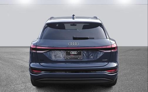 2025 Audi Q6 e-tron Premium Plus quattro