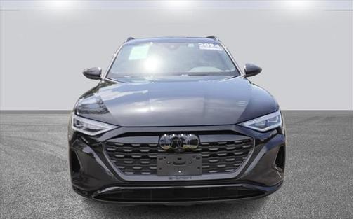 2024 Audi Q8 e-tron Premium Plus