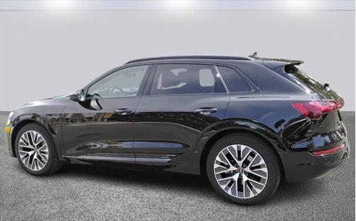 2024 Audi Q8 e-tron Premium Plus