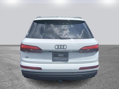 2025 Audi Q7 55 Prestige