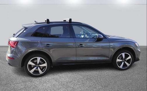2022 Audi Q5 45 S line Prestige