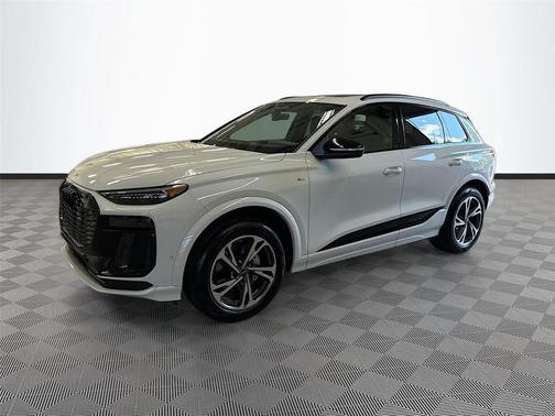 Glacier White Metallic 2027 Audi Q6 e-tron Premium Plus