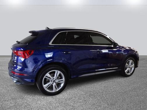 2022 Audi Q3 45 S line Premium Plus
