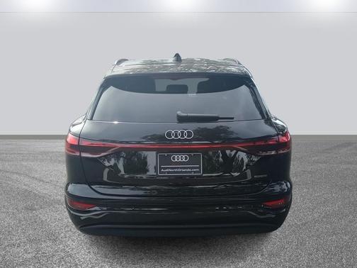 2025 Audi Q6 e-tron Premium Plus quattro