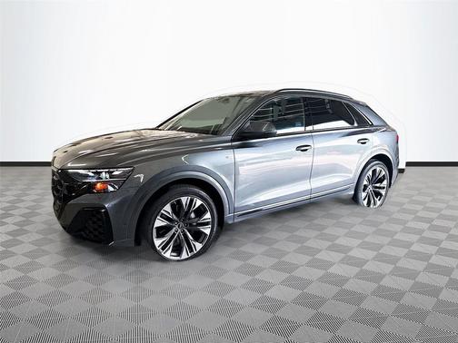 Daytona Gray Pearl Effect 2026 Audi Q8 55 Premium Plus