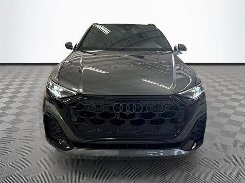 Daytona Gray Pearl Effect 2026 Audi Q8 55 Premium Plus