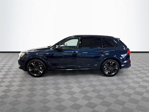 Waitomo Blue Metallic 2026 Audi Q7 55 Premium Plus