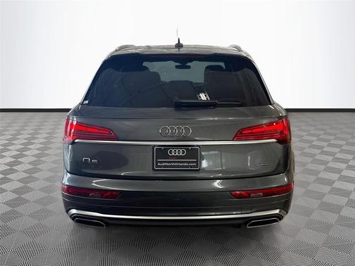 Daytona Gray Pearl Effect 2023 Audi Q5 45 S line Premium Plus