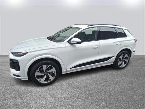 2025 Audi Q6 e-tron Premium Plus quattro