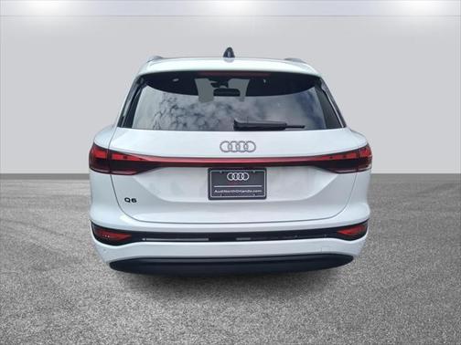 2025 Audi Q6 e-tron Premium Plus quattro