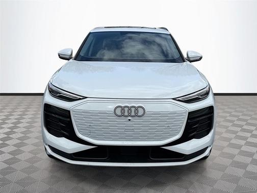 2025 Audi Q6 e-tron Premium quattro