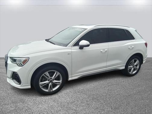 2022 Audi Q3 45 S line Premium Plus