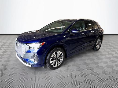 Navarra Blue Metallic 2023 Audi Q4 e-tron Premium Plus 40 RWD