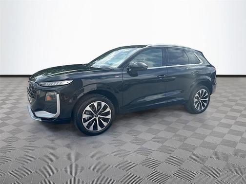 Mythos Black Metallic 2026 Audi Q3 TFSI quattro S tronic